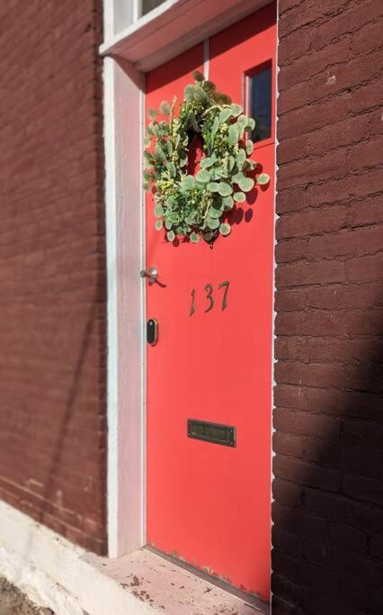 Escape On Hambright's Alley! Walk 2 Everything! Cyclists Welcome! 1st Fl Unit A Holiday home Cumberland